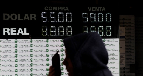 Dólar: con reservas y ayuda de "manos amigas" el Central pone nuevo techo