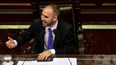 Especulaciones sobre el plan Guzmán: negocia que el FMI aporte recursos para que los bonistas acepte