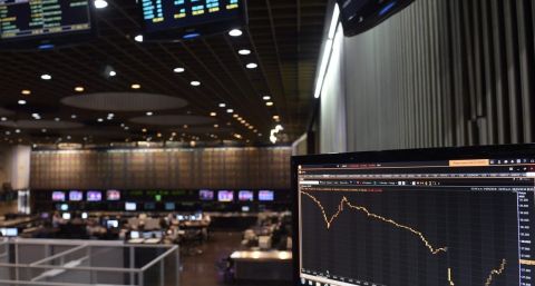 En medio de la pandemia, el Gobierno busca canjear $ 512.000 millones con una quita del 30%
