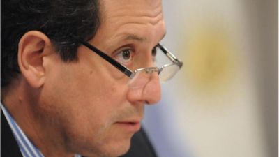Súper cepo al dólar: Pesce defendió la medida y cargó contra el blue. Cómo se tomó la decisión