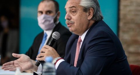 El mercado compró la historia del dólar como ancla antiinflacionaria. La brecha entre el dólar blue y el oficial es la más baja en un año: ¿se seguirá achicando?