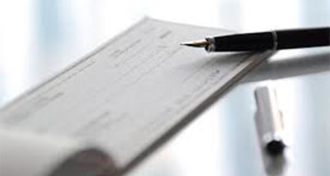 Fin del Impuesto al cheque: la fecha de vencimiento y la promesa del Gobierno