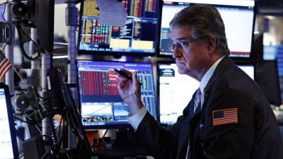 El Riesgo País argentino cae 7% y queda cerca de los 1.600 puntos