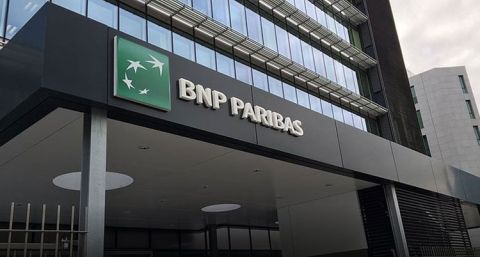 Un reporte de BNP Paribas advierte sobre un eventual "control de cambios" por la crisis financiera