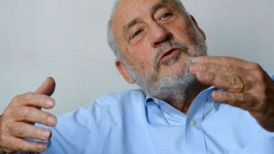 Joseph Stiglitz, nobel de Economía, sobre la crisis de Argentina: "Las medidas de austeridad ralentizarán la economía e impondrán un alto costo en la gente"