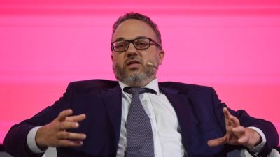 El Gobierno aseguró que, tras la fuerte caída en la facturación de las empresas en abril, la economía comenzó a recuperarse en mayo