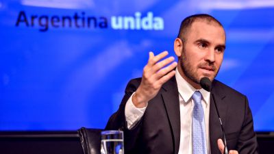 Para Martín Guzmán, la conducción de YPF busca "poner orden a una empresa que fue dañada". Deuda: Córdoba cerró su canje con más del 96% de aceptación