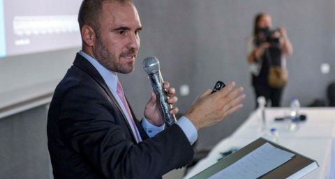 Guzmán defendió el ajuste: "Reducir el déficit no es de derecha"