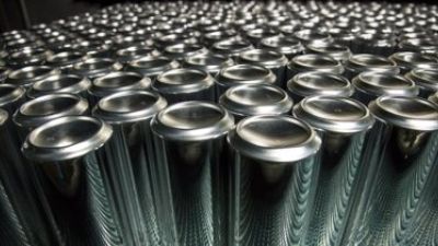 El aluminio alcanzo su valor maximo en 13 a?os: como invertir en el metal y aprovechar la disparada de precio
