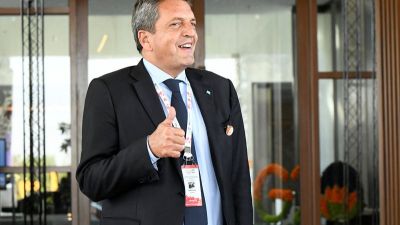 El FMI le aceptó a Massa una sustancial reducción de la  meta de reservas y allana al Gobierno el camino a las elecciones