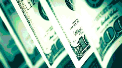 Entre las retenciones y el feriado de mañana en EE.UU., el dólar vuelve a moverse al ritmo del campo