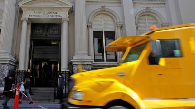 El Gobierno demora el pago de US$9000 millones de deuda hasta fin de agosto