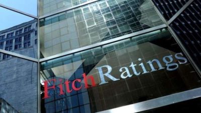 Fitch saca a Argentina de "default restringido" pero mantiene las dudas