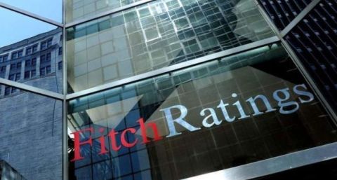 Fitch saca a Argentina de "default restringido" pero mantiene las dudas
