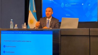 Martín Guzmán envía una señal a los mercados: continúa pagando la deuda en dólares en abril