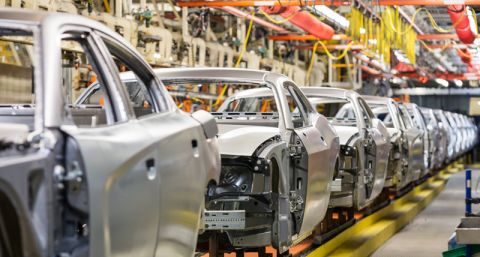 En el primer semestre del año la actividad económica cayó 2,4% interanual