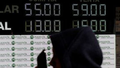 La brecha entre el dólar oficial y el dólar CCL sube a 30%
