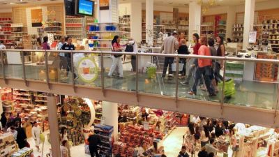 La inflación se aceleró en noviembre y el año cerraría apenas por debajo del 55%