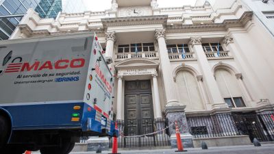Cómo impacta la baja de la brecha en la economía: buenas noticias para el BCRA y los efectos en algunos sectores