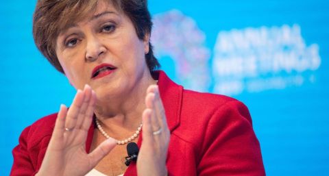 ¿Tiembla el dólar? El FMI advierte que las sanciones contra Rusia pueden debilitar el sistema financiero mundial