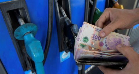 Por primera vez desde mayo, la gente cree que la inflación supera el 45%. El consumo masivo acumula 10 meses de caídas consecutivas