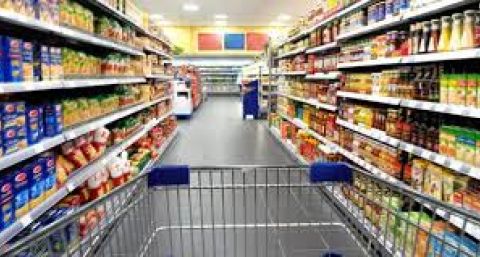 Consumo en baja. El semestre cerró con una caída del 8% en la canasta básica