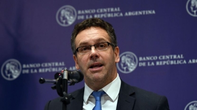 Sandleris: "Las decisiones priorizan el uso de reservas para preservar la estabilidad cambiaria"