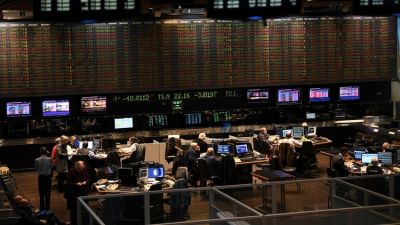 Tras una fuerte alza, los inversores seguirán con atención los movimientos de los bonos en dólares
