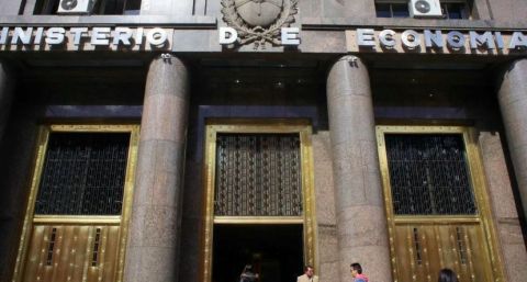 El Gobierno ve "buenas señales" para el canje de Letes en dólares