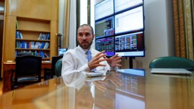 El Gobierno reconoció el fuerte rechazo de los bonistas y espera nuevas ofertas para "superar este período de agitación"