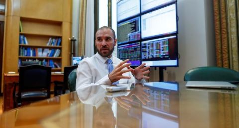 El Gobierno reconoció el fuerte rechazo de los bonistas y espera nuevas ofertas para "superar este período de agitación"