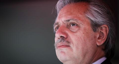 Alberto Fernández define una táctica para enfrentar a los bonistas que resisten su ultima oferta apoyada por el FMI