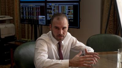 Deuda: las cinco claves de la oferta a bonistas para evitar el default. Qué aceptación tendrá la última oferta del Gobierno, según los economistas. Dos fondos apoyaron la última oferta