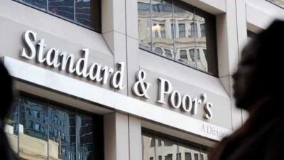 Cerrado el canje de deuda, Standard & Poor"s sacó a la Argentina de categoría de "default"