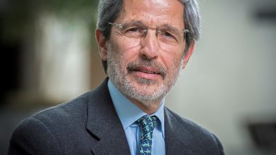 Para un ex director del FMI, "poner las elecciones antes de los intereses del país tendrá un costo m