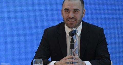 Martín Guzmán afinó el plan antigrieta antes del FMI: energía, ganancias inesperadas y el "nuevo IFE"