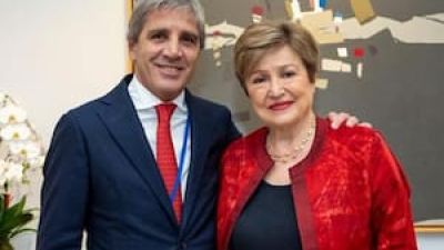Caputo dio nuevos detalles sobre los fondos garantizados con organismos multilaterales y destacó el respaldo del FMI
