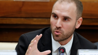 Deuda. Se dilatan las negociaciones entre el Gobierno y los bonistas. Julio Piekarz: "Se requiere un acuerdo rápido para buscar nuevas fuentes de financiamiento"