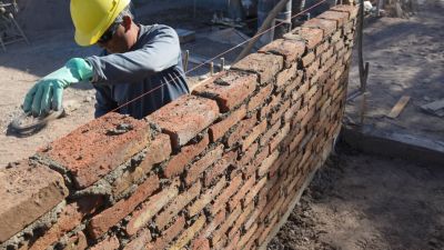 Tras el derrumbe de 2020 por la cuarentena, la industria creció en marzo 32,8%