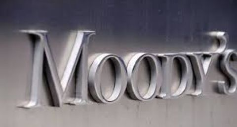 Moody"s traza un panorama complejo para las empresas argentinas por la lenta recuperación económica y la inflación