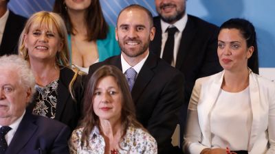 Analistas ven "razonable" el plan de Martín Guzmán para la deuda