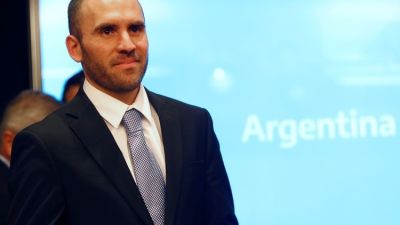 El Gobierno realizó un canje de deuda por $99.000 millones y consiguió aplazar vencimientos para el segundo semestre