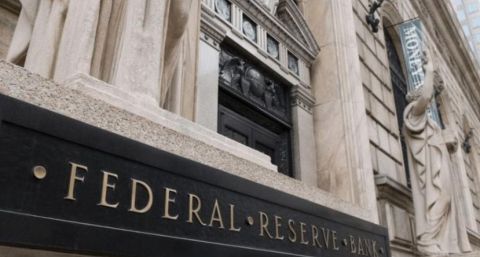 La economía de EE.UU. supera expectativas y la FED define el futuro de su tasa