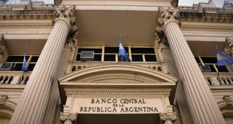 Reservas del BCRA al límite: mucho de lo que brilla es oro y señalan por qué es riesgoso. El Tesoro debería absorber los pesos de la súper emisión