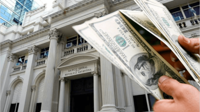 Recompra de bonos: el BCRA ya gastó buena parte de su poder de fuego y calculan cuántos dólares le quedan