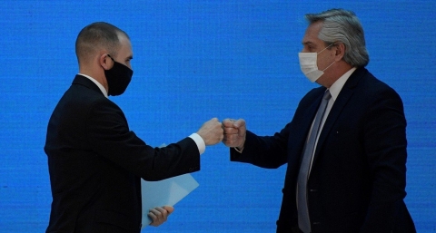 El Gobierno en 2021: sin el FMI no se puede, con el FMI solo no alcanza. La economía al compás de la política fiscal y monetaria