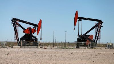 Luego de la tardía "guzmanización" de la inflación, el ministro levantará el cepo al dólar para las inversiones petroleras