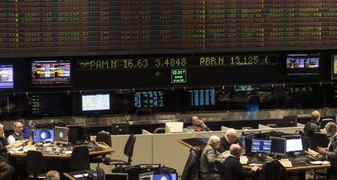 Standard & Poor"s confirma que hoy levantarán la calificación de "default selectivo" para la Argenti