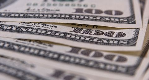 Alertan que los factores que presionaron al dólar todavía siguen vigentes en 2021
