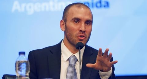 Deuda: cierra el plazo para recibir propuestas y Economía comienza a evaluar una oferta para los acreedores